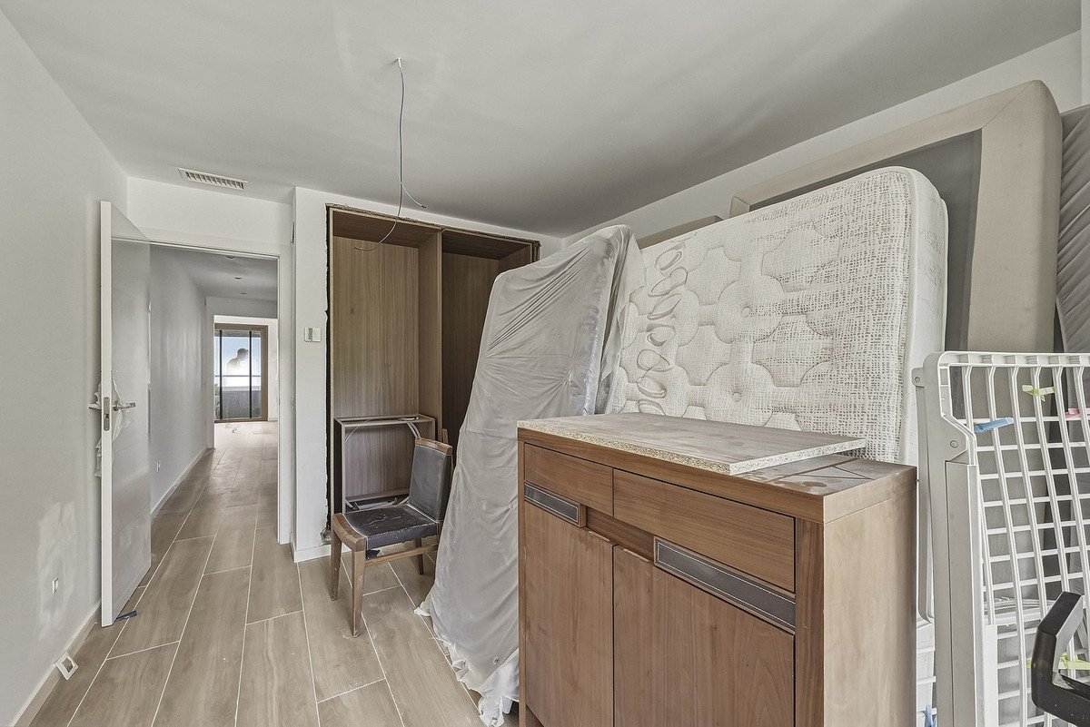 3 Bed Middle Floor Apartment in Marbella