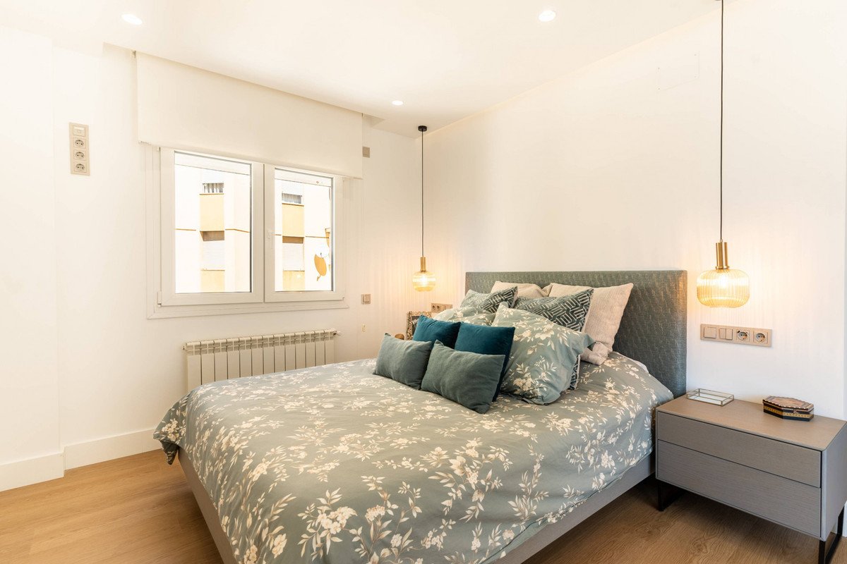 4 Bed Middle Floor Apartment in Málaga Centro