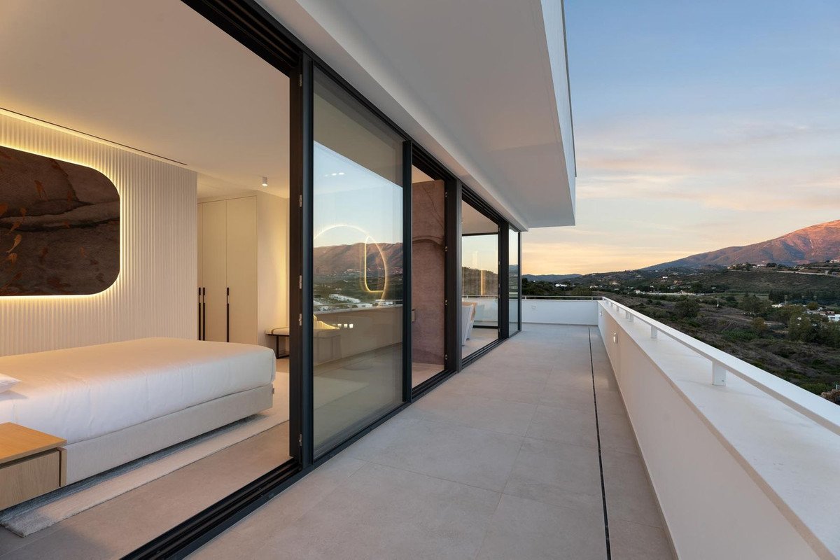 4 Bed Detached Villa in La Cala Golf