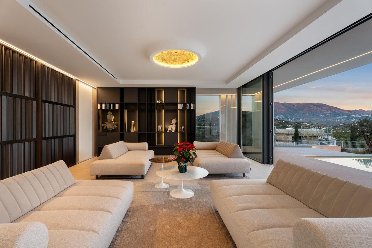 4 Bed Detached Villa in La Cala Golf