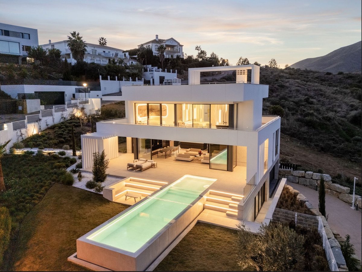 4 Bed Detached Villa in La Cala Golf