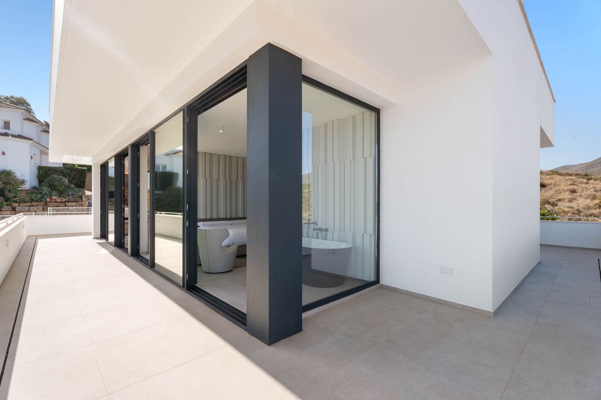 4 Bed Detached Villa in La Cala Golf