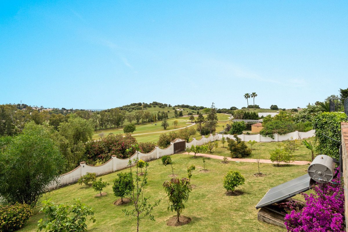 5 Bed Detached Villa in El Paraiso