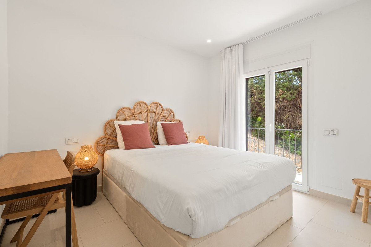 5 Bed Detached Villa in El Paraiso