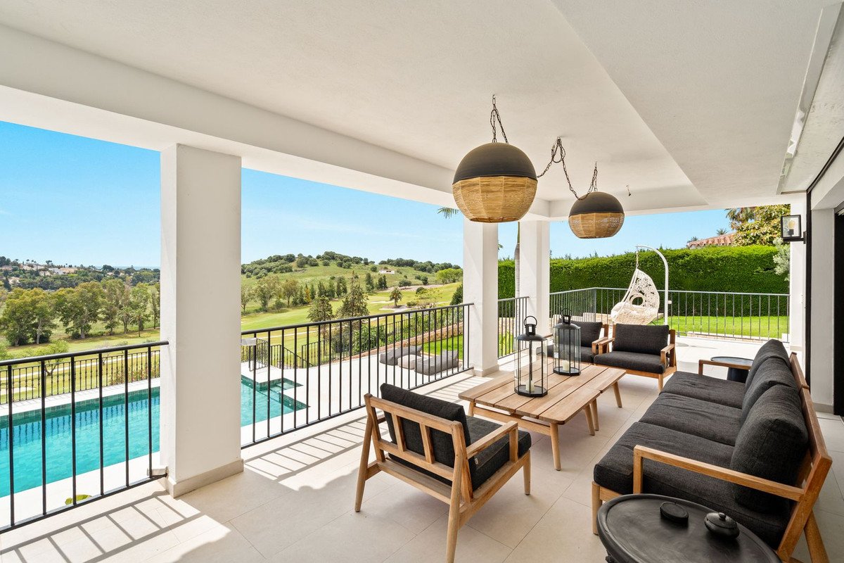 5 Bed Detached Villa in El Paraiso