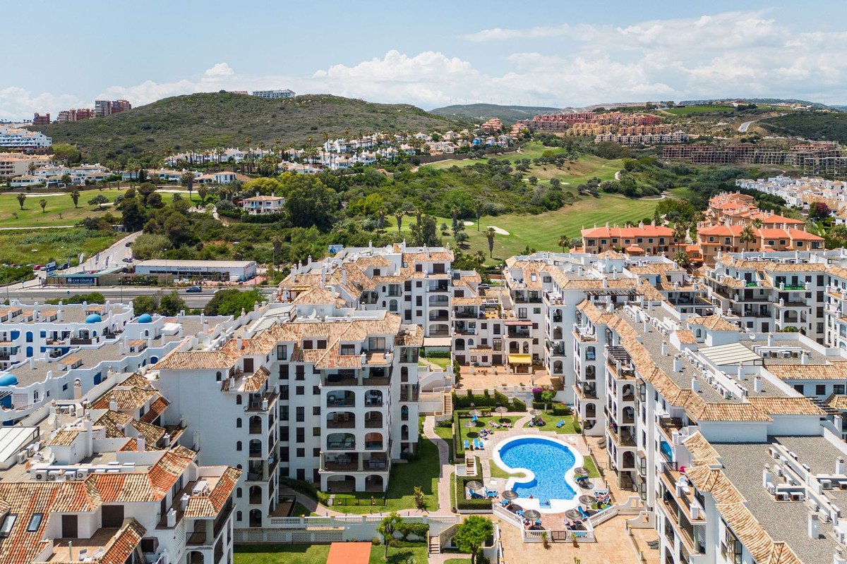 1 Bed Middle Floor Apartment in La Duquesa