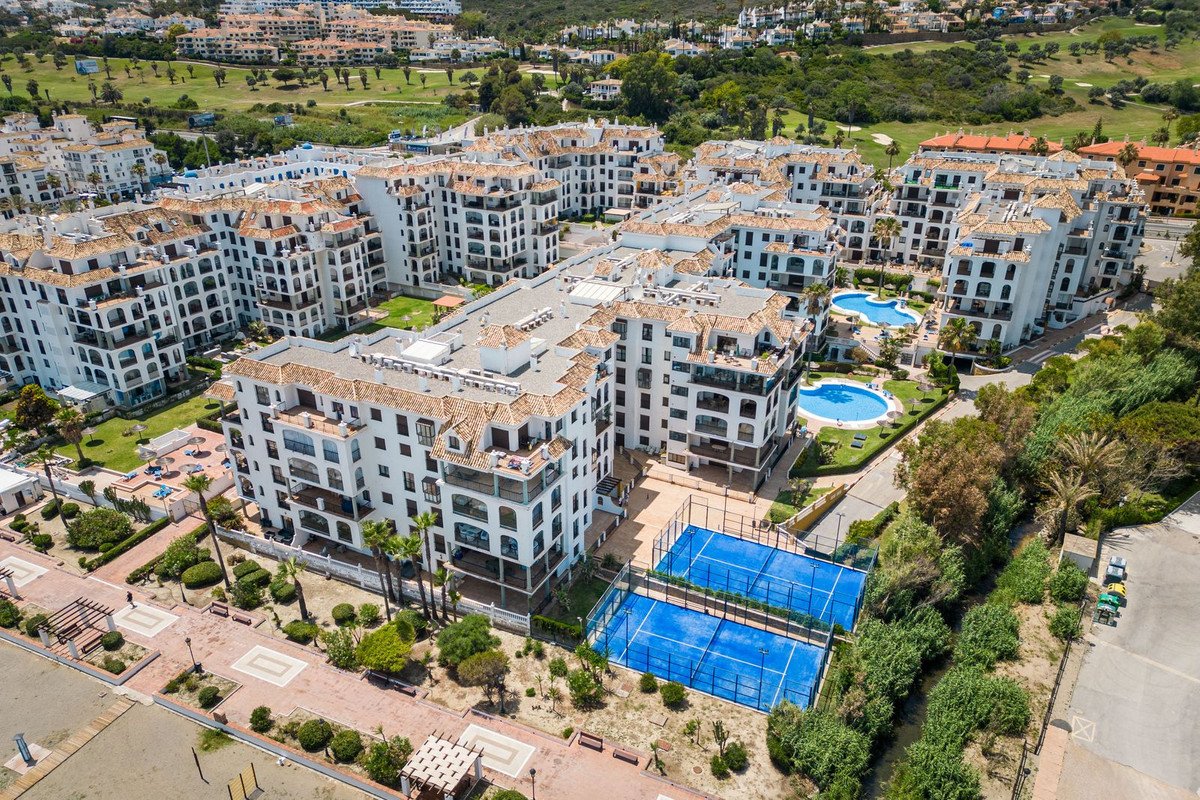 1 Bed Middle Floor Apartment in La Duquesa