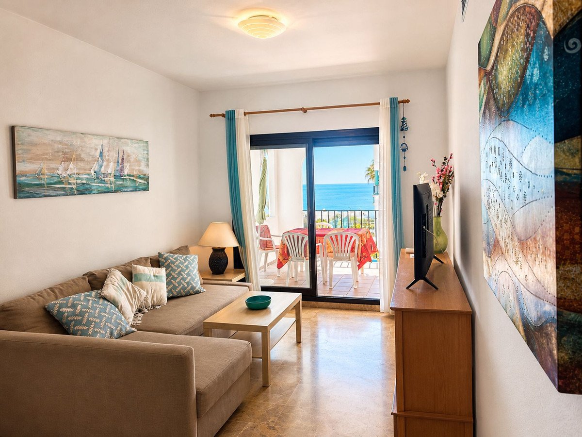 1 Bed Middle Floor Apartment in La Duquesa