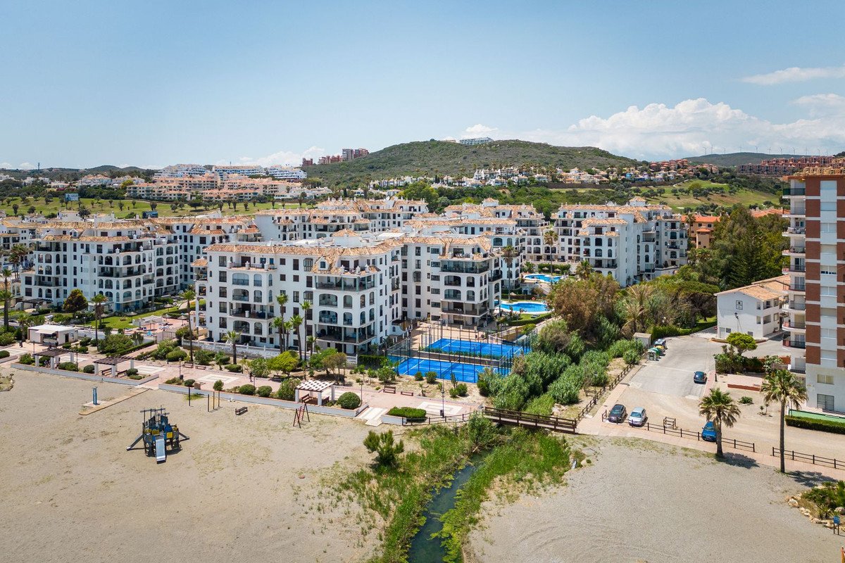 1 Bed Middle Floor Apartment in La Duquesa