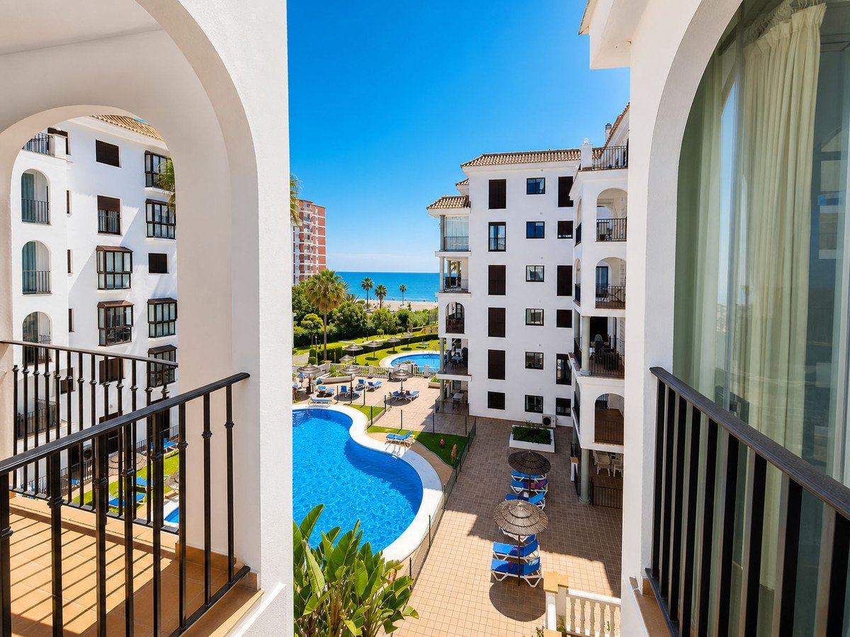 1 Bed Middle Floor Apartment in La Duquesa