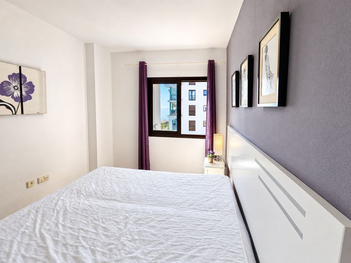 1 Bed Middle Floor Apartment in La Duquesa