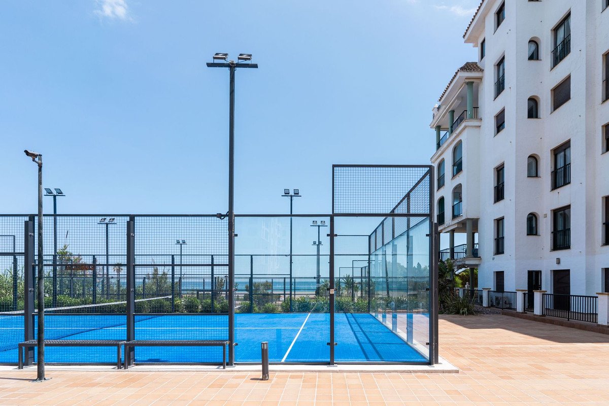 1 Bed Middle Floor Apartment in La Duquesa