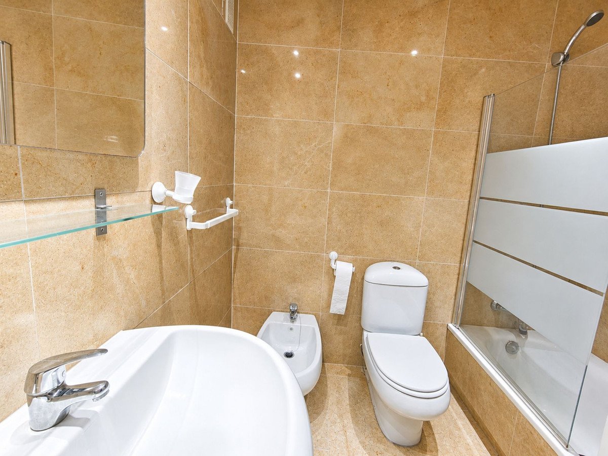 1 Bed Middle Floor Apartment in La Duquesa