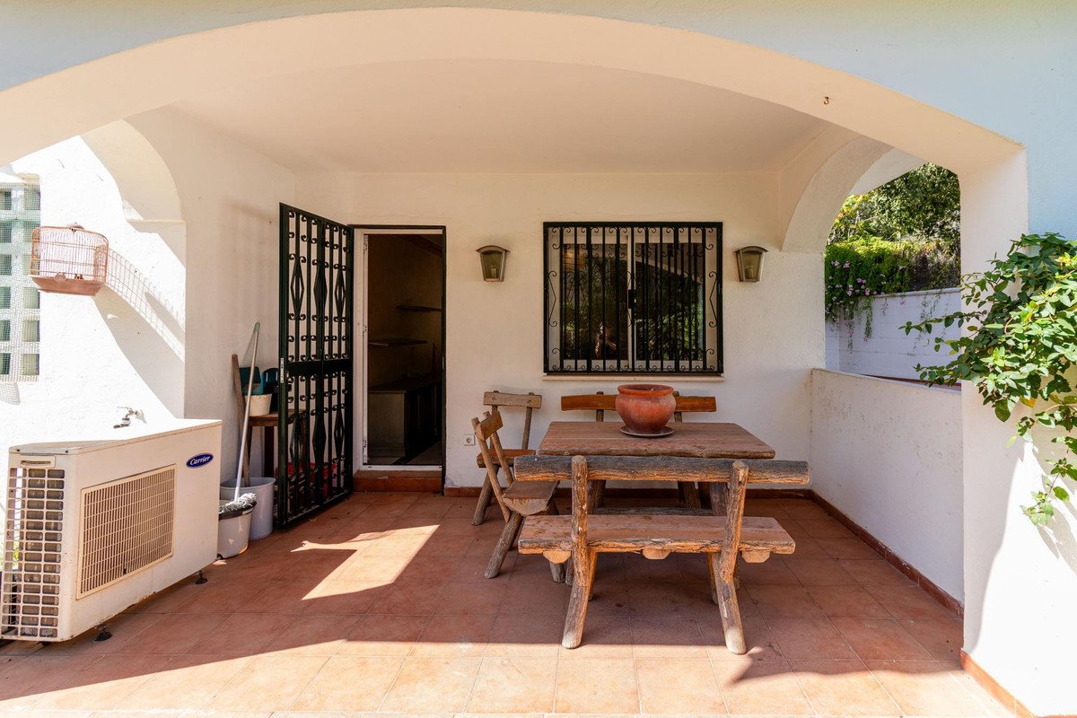 3 Bed Middle Floor Apartment in Marbella