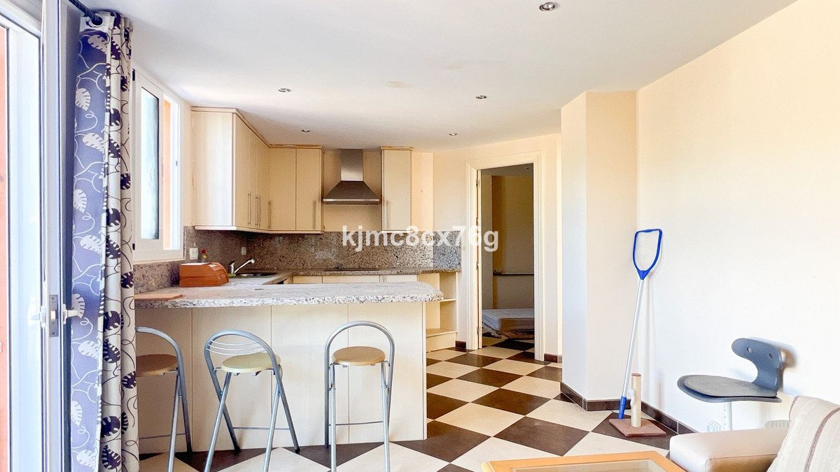 5 Bed Detached Villa in Calahonda