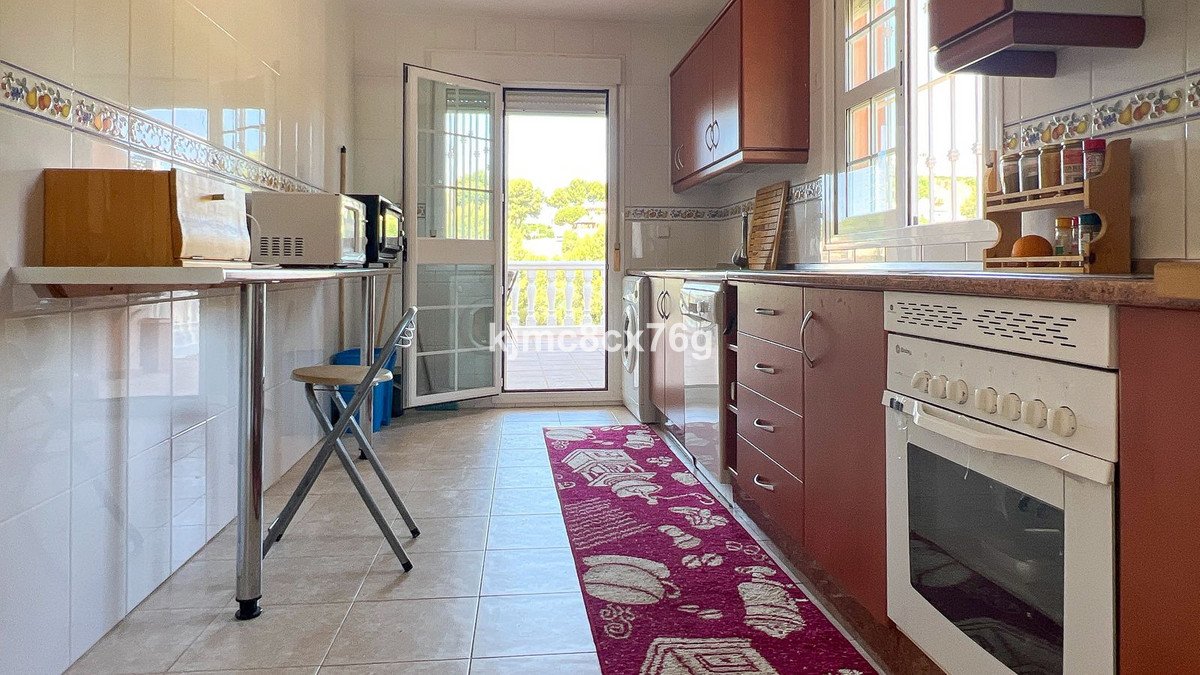 5 Bed Detached Villa in Calahonda