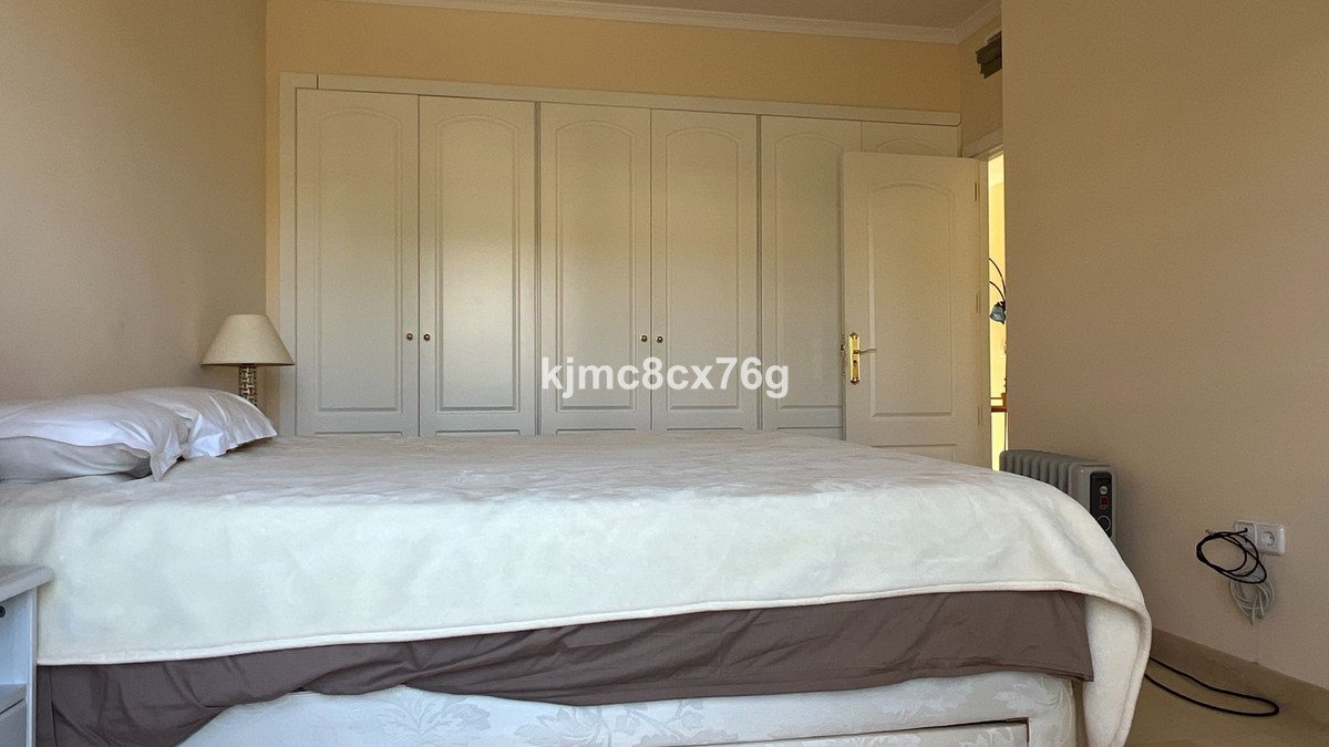 5 Bed Detached Villa in Calahonda