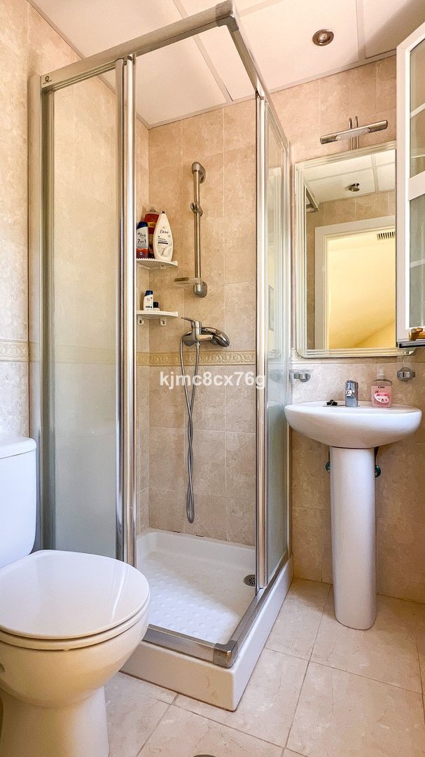 5 Bed Detached Villa in Calahonda