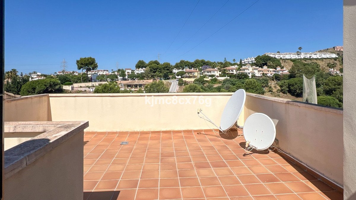 5 Bed Detached Villa in Calahonda