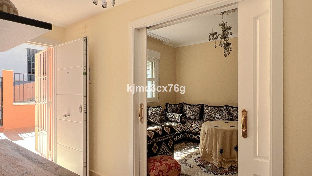 5 Bed Detached Villa in Calahonda