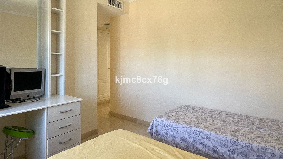 5 Bed Detached Villa in Calahonda