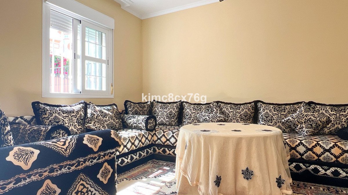 5 Bed Detached Villa in Calahonda