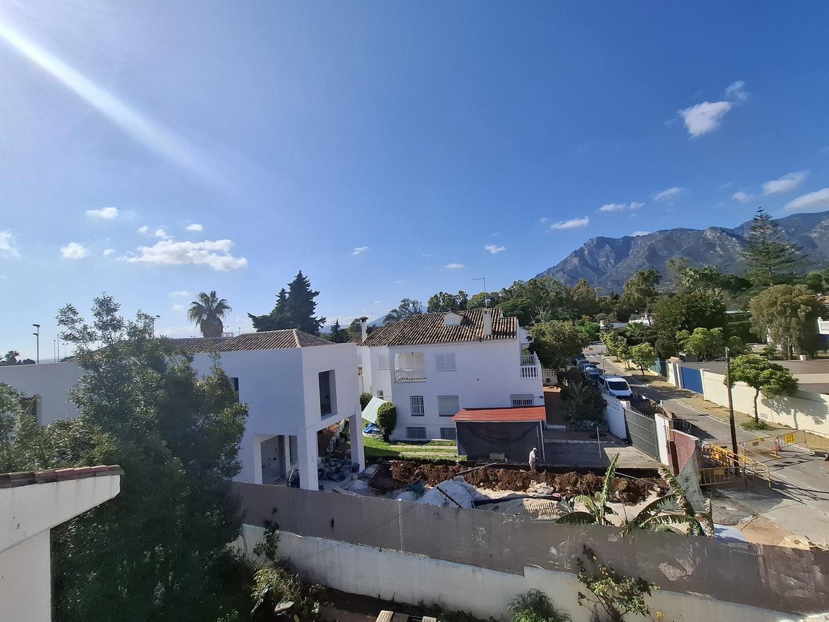 5 Bed Detached Villa in Marbella