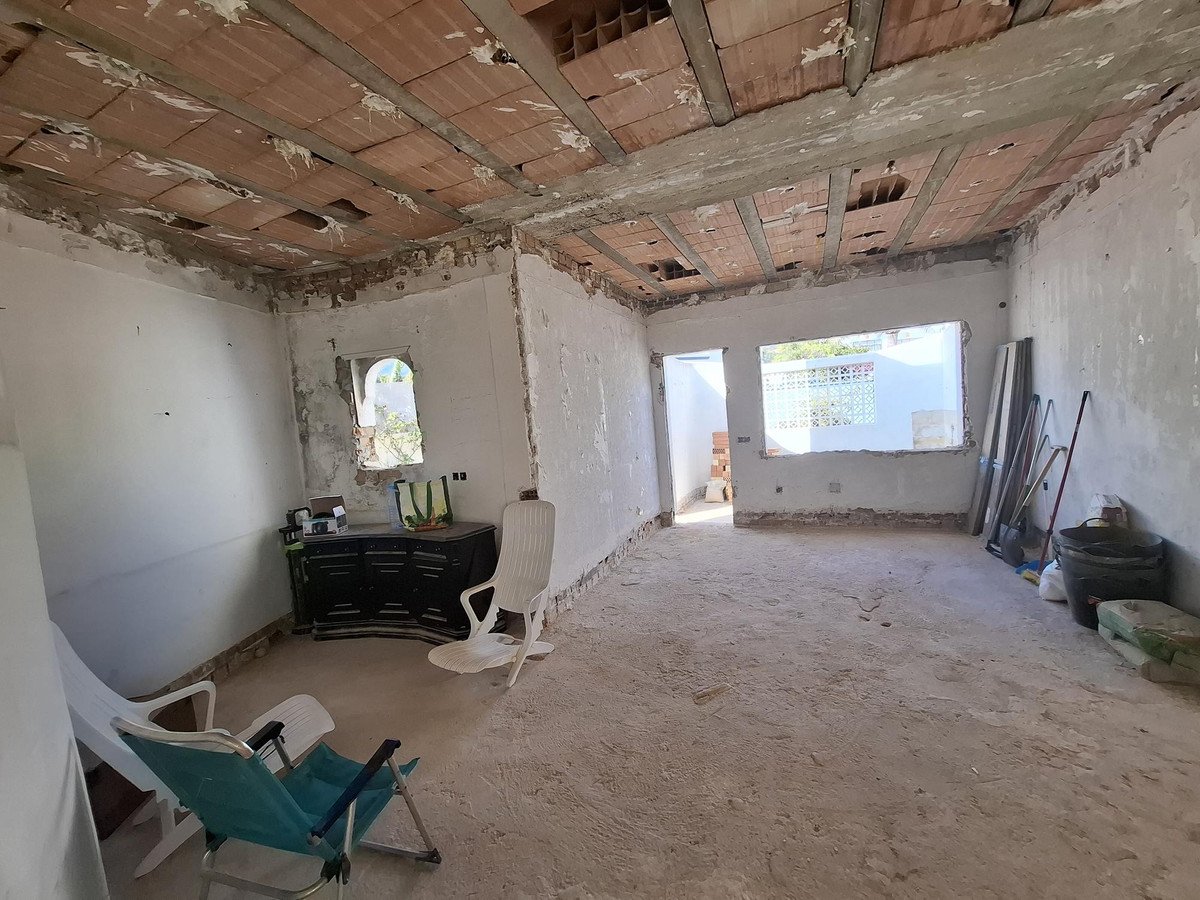5 Bed Detached Villa in Marbella