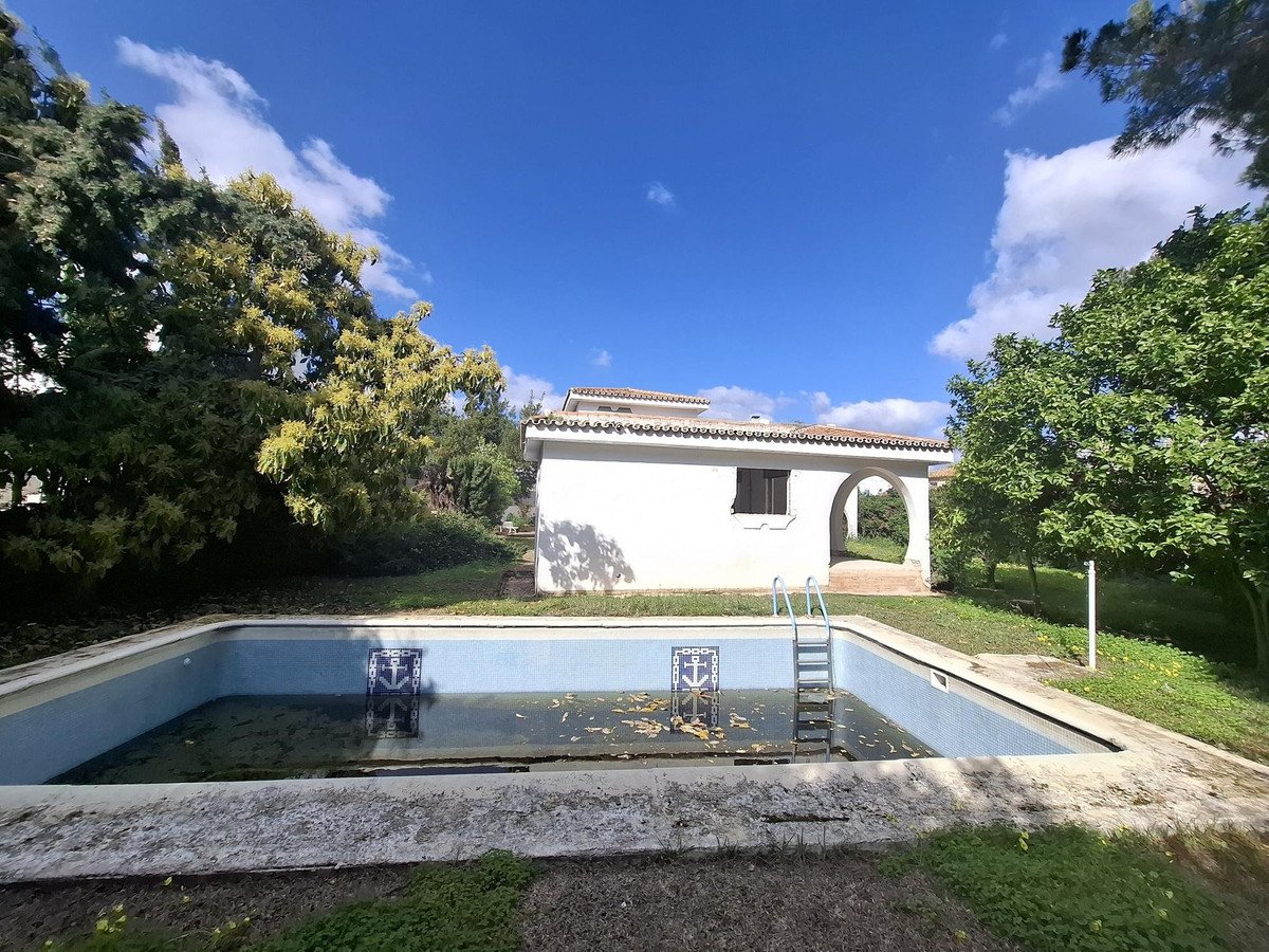 5 Bed Detached Villa in Marbella