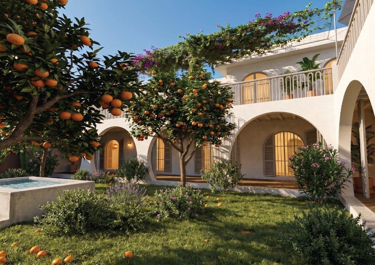 5 Bed Detached Villa in Marbella