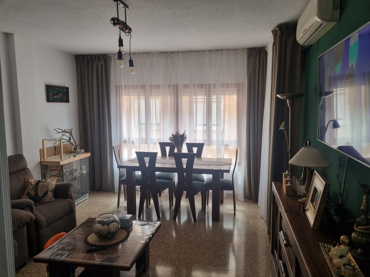 4 Bed Ground Floor Apartment in Pinoso