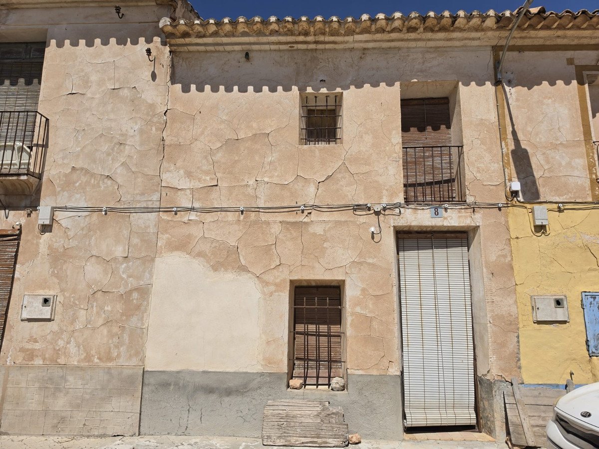 5 Bed Townhouse in Hondón de las Nieves