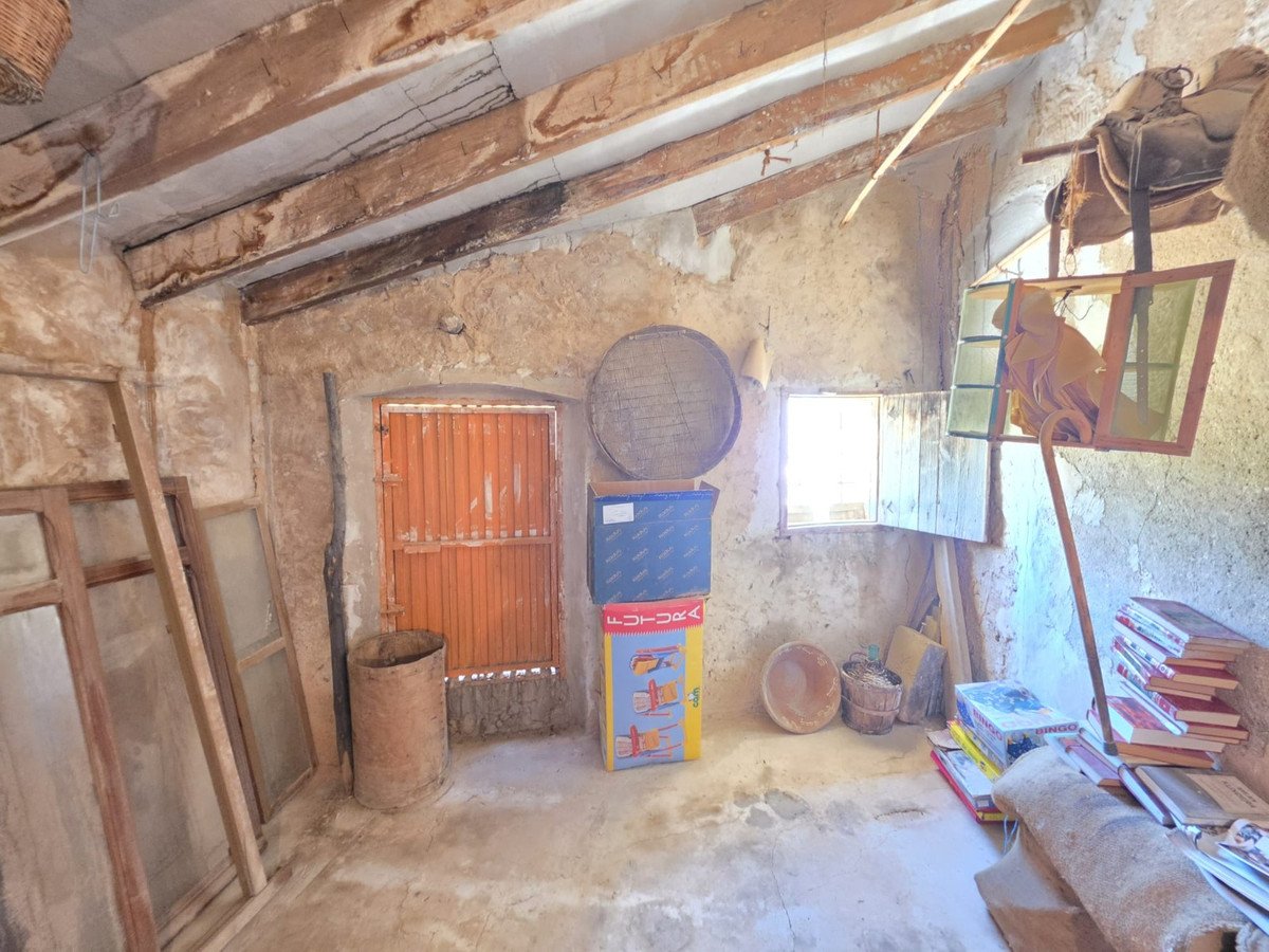 5 Bed Townhouse in Hondón de las Nieves