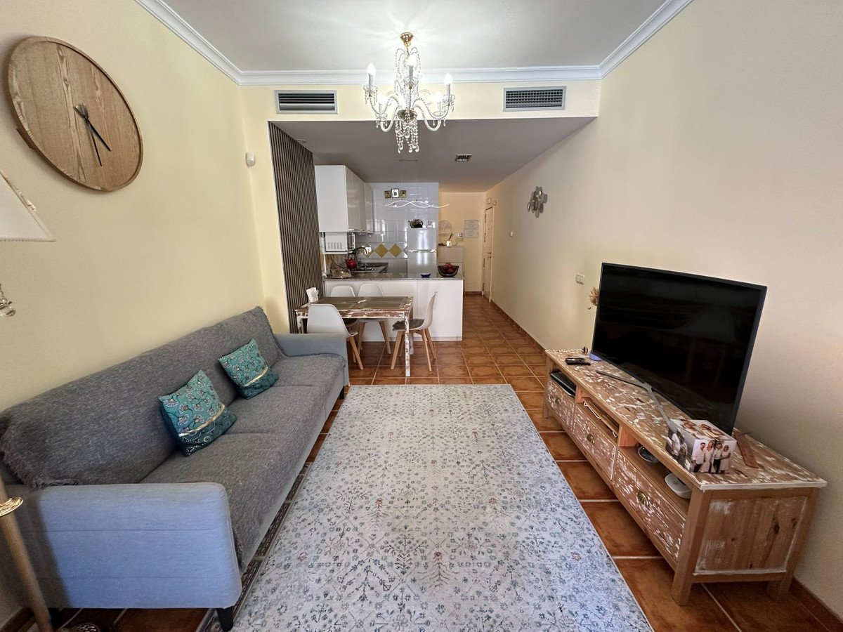 1 Bed Middle Floor Apartment in Benahavís