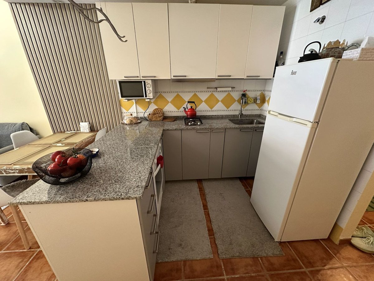 1 Bed Middle Floor Apartment in Benahavís