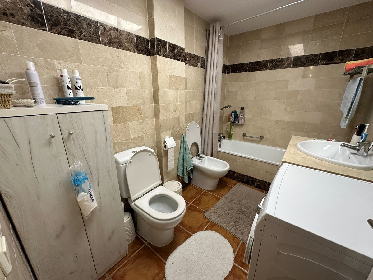 1 Bed Middle Floor Apartment in Benahavís