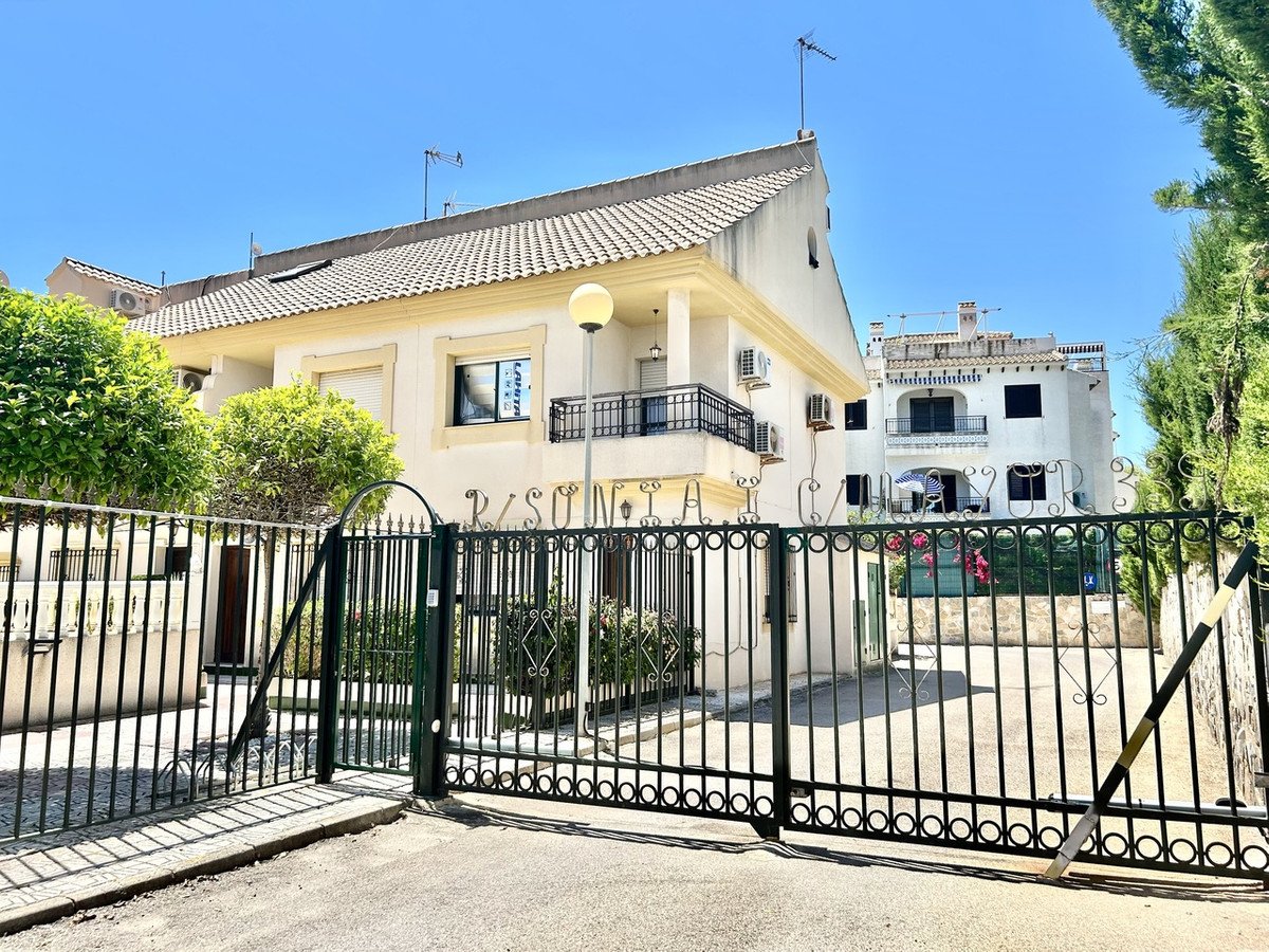 3 Bed Townhouse in La Zenia
