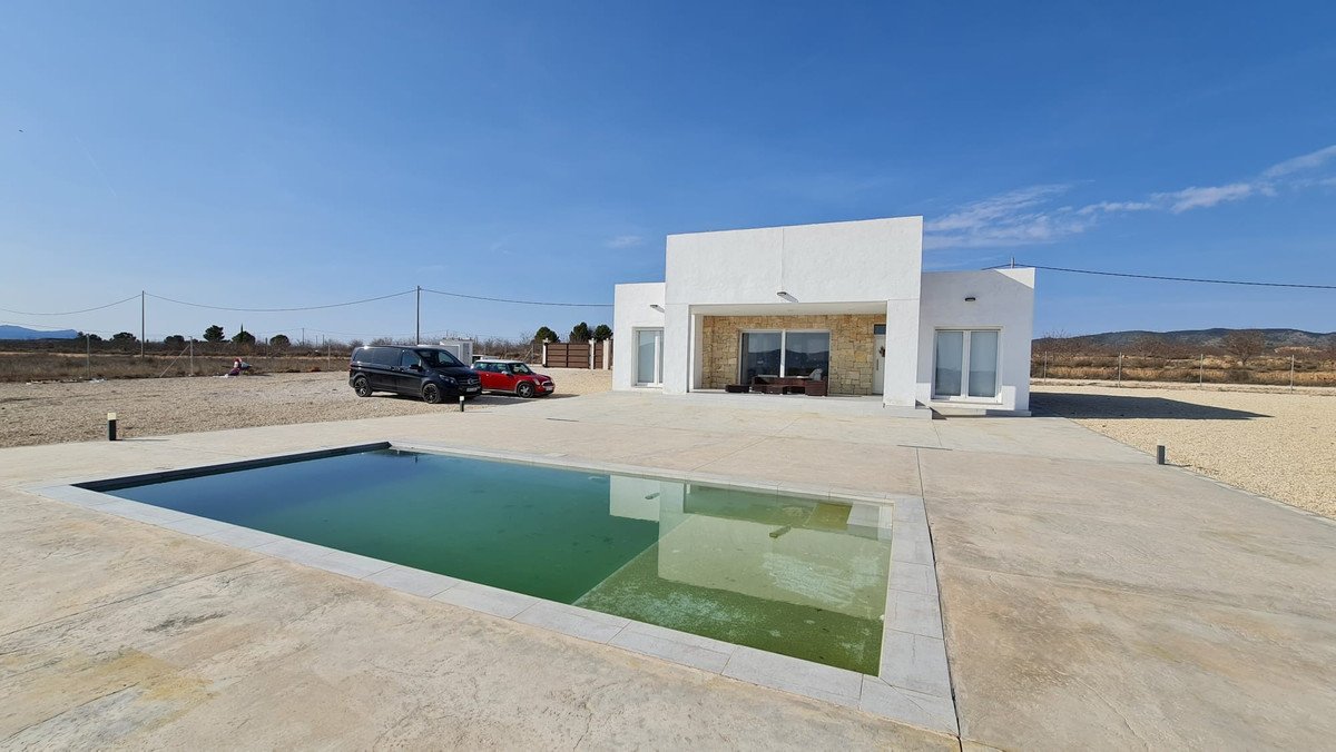3 Bed Detached Villa in Pinoso