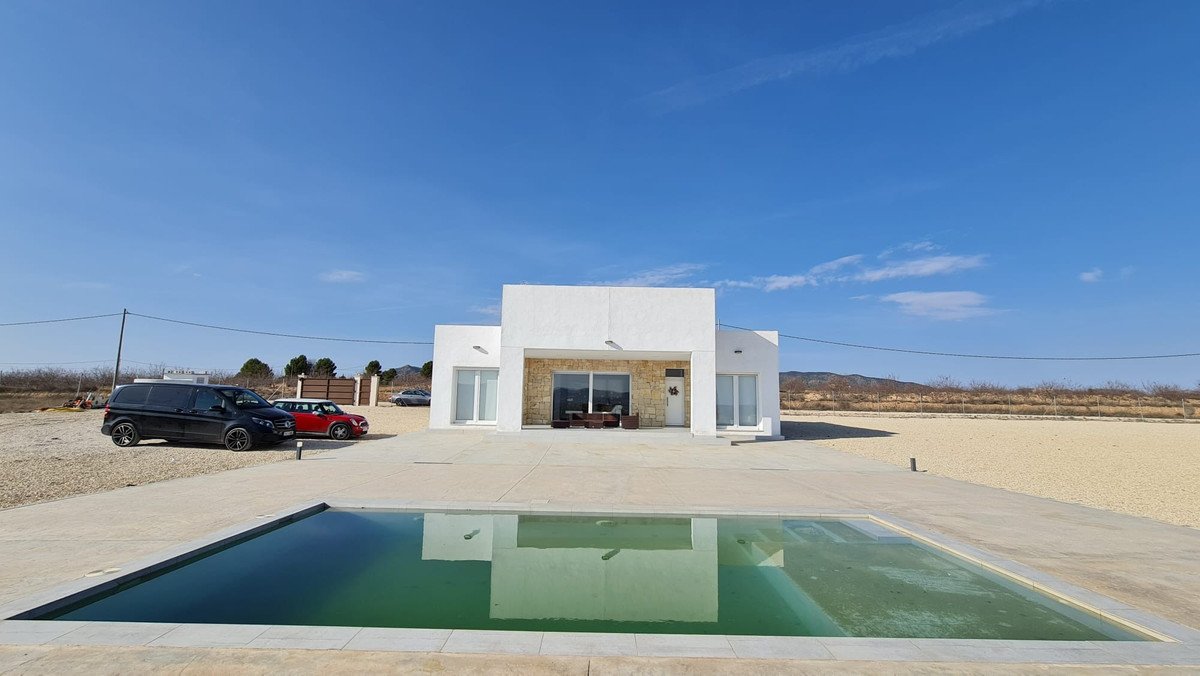 3 Bed Detached Villa in Pinoso