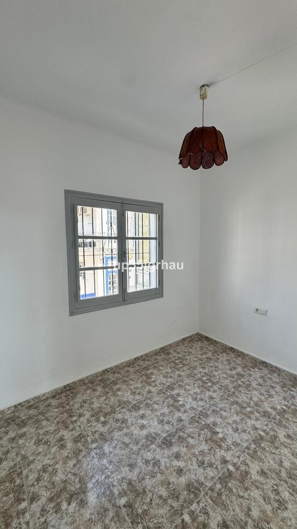 3 Bed Middle Floor Apartment in Estepona