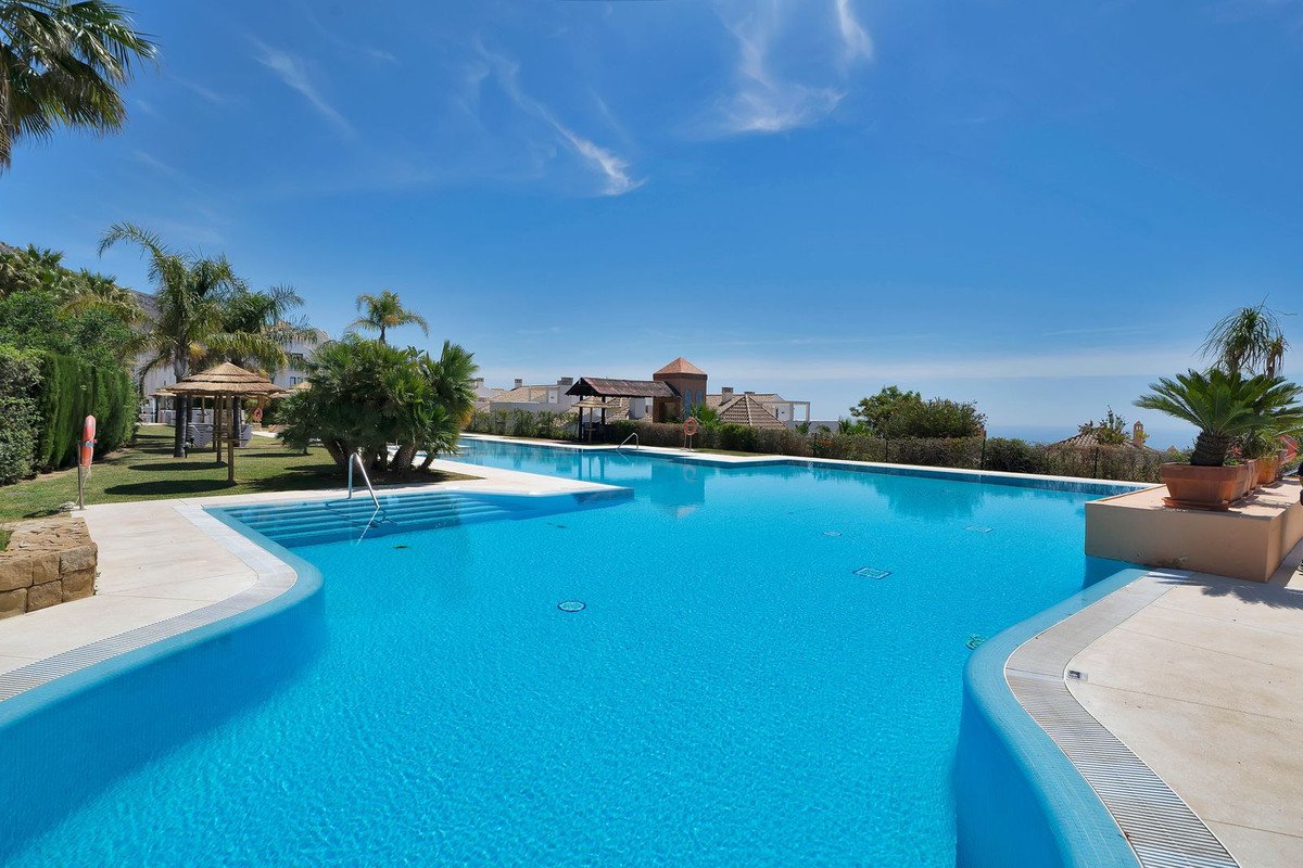 2 Bed Ground Floor Apartment in Benalmadena
