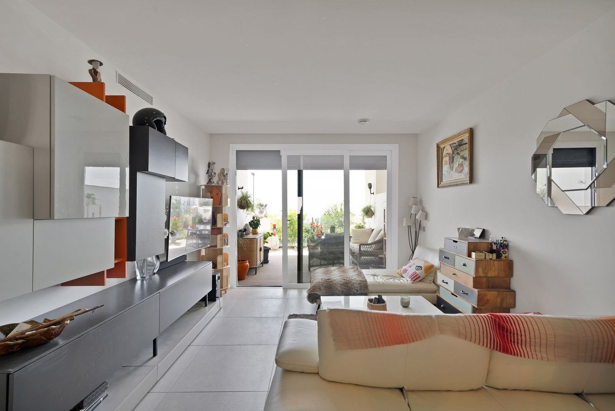 2 Bed Ground Floor Apartment in Benalmadena