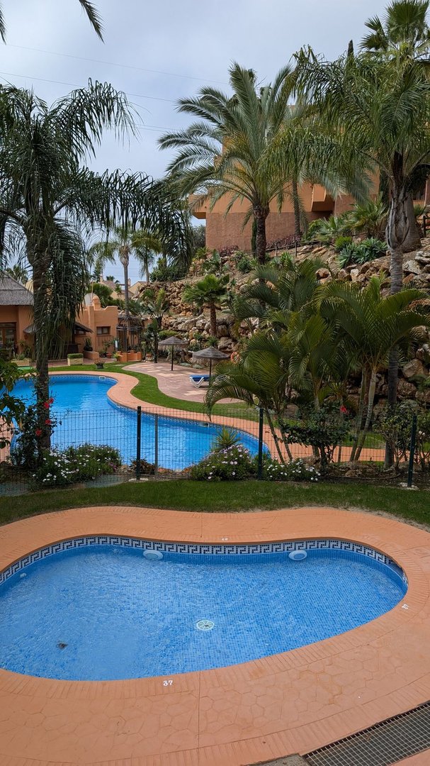 4 Bed Semi-Detached House in Riviera del Sol