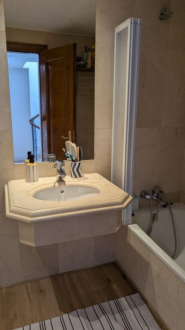 4 Bed Semi-Detached House in Riviera del Sol