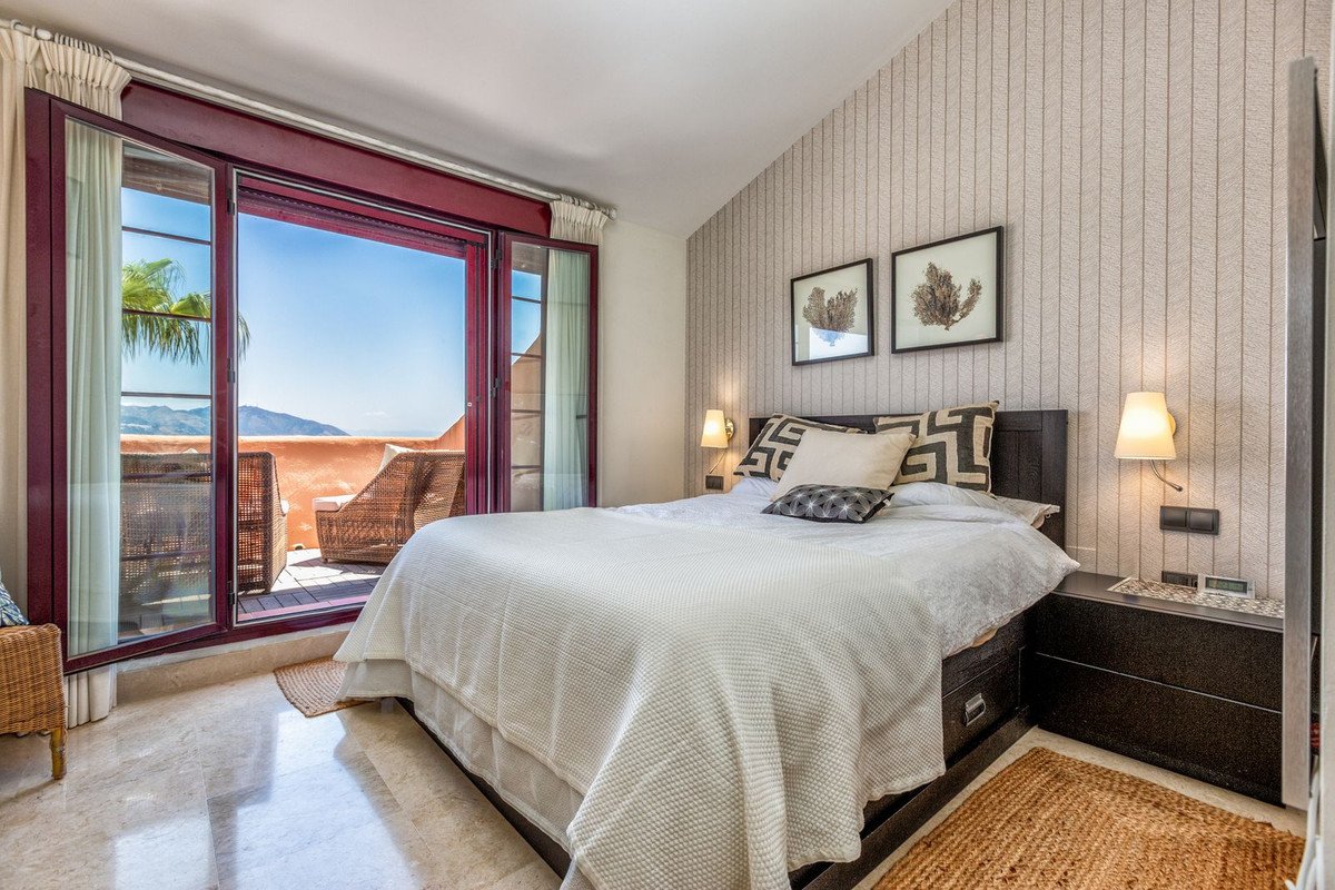 3 Bed Penthouse Duplex in La Mairena