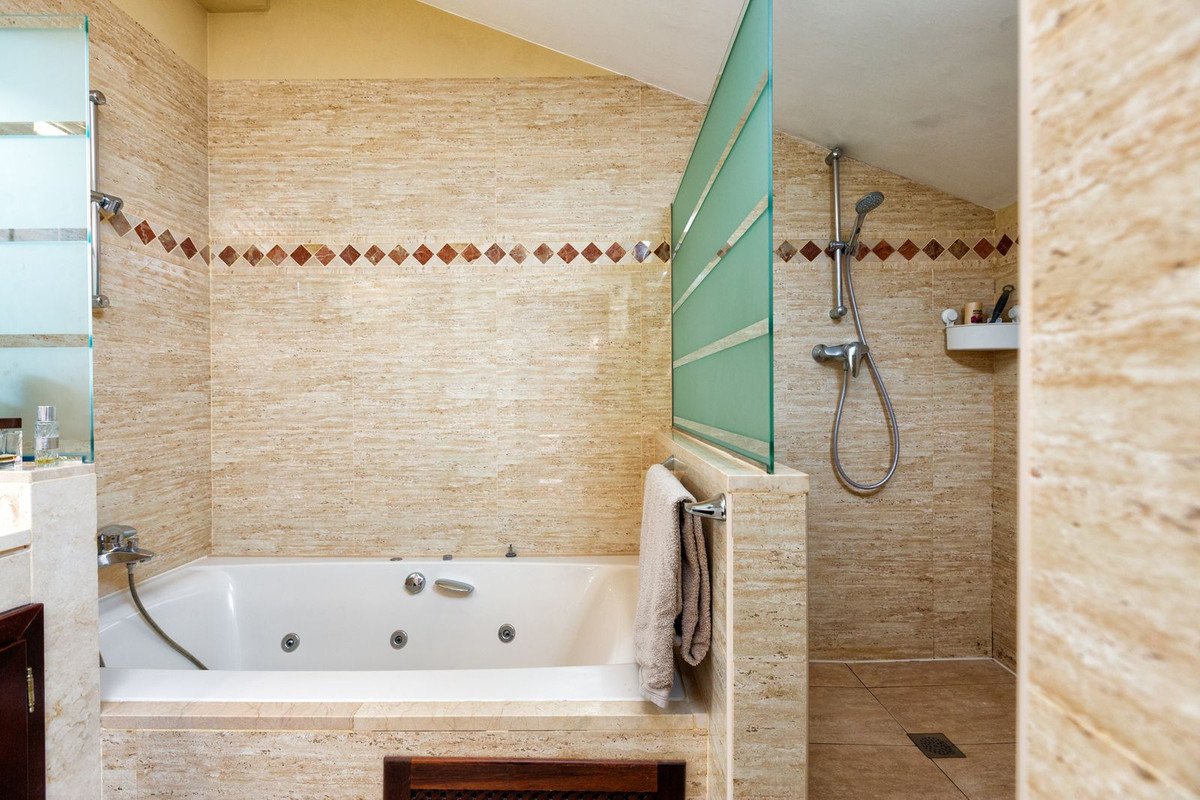 3 Bed Penthouse Duplex in La Mairena