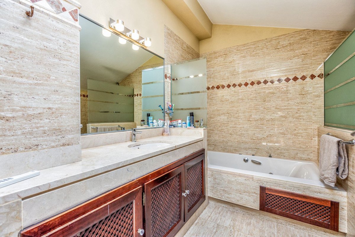 3 Bed Penthouse Duplex in La Mairena