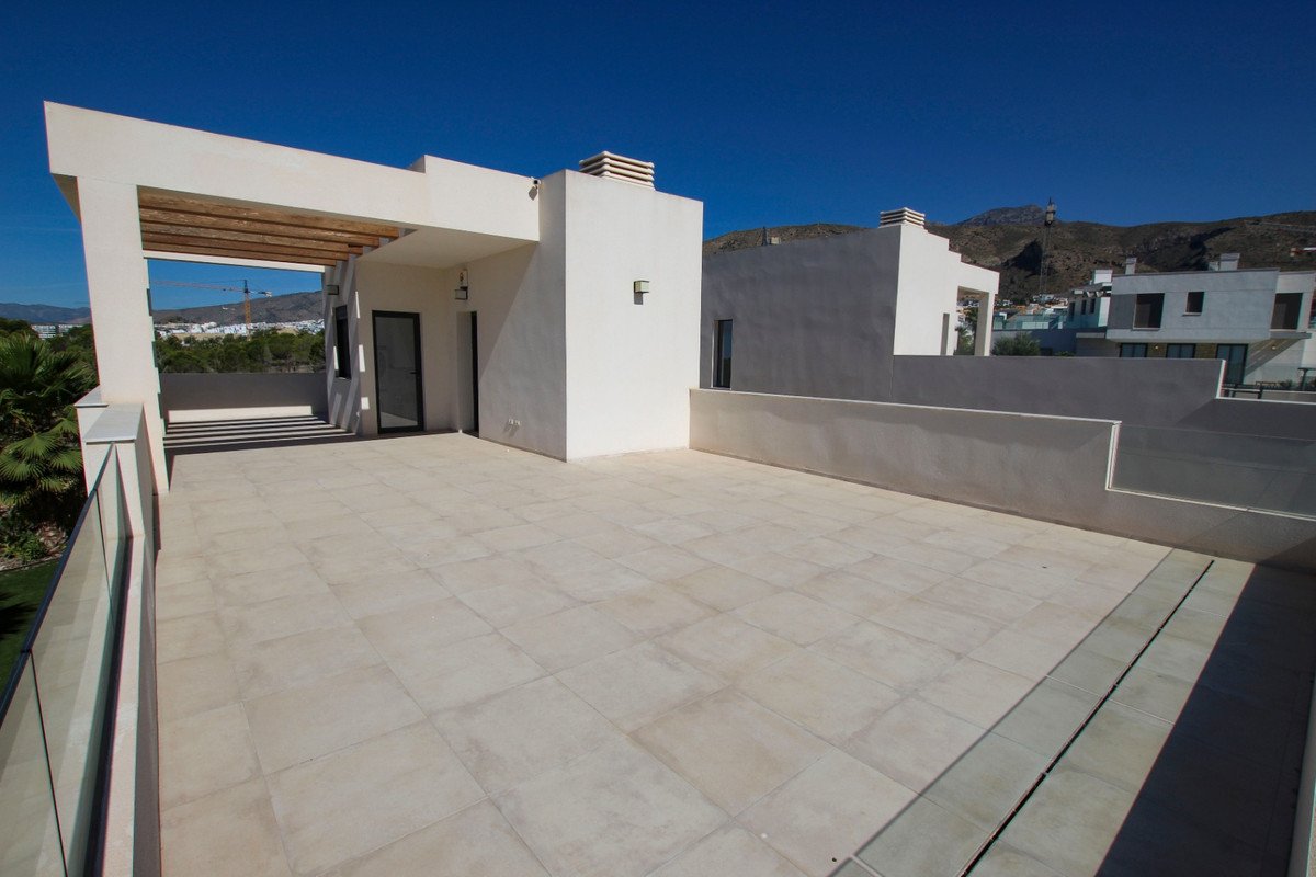 3 Bed Detached Villa in Finestrat