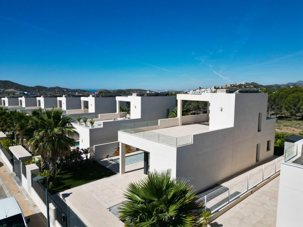3 Bed Detached Villa in Finestrat