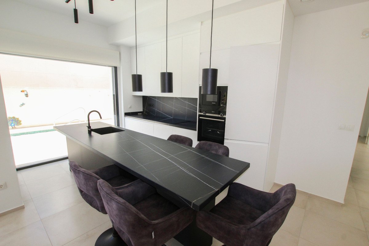 3 Bed Detached Villa in Finestrat